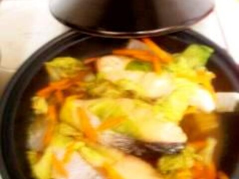 タジン鍋活用！！鮭と白菜の中華蒸し